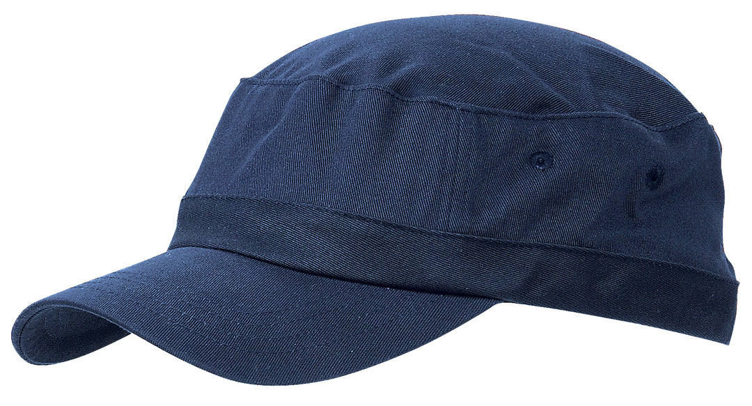 Tummansininen Army-lippalakki. Saatavilla vain yksi koko, mutta kokoa voi säätää takaa.