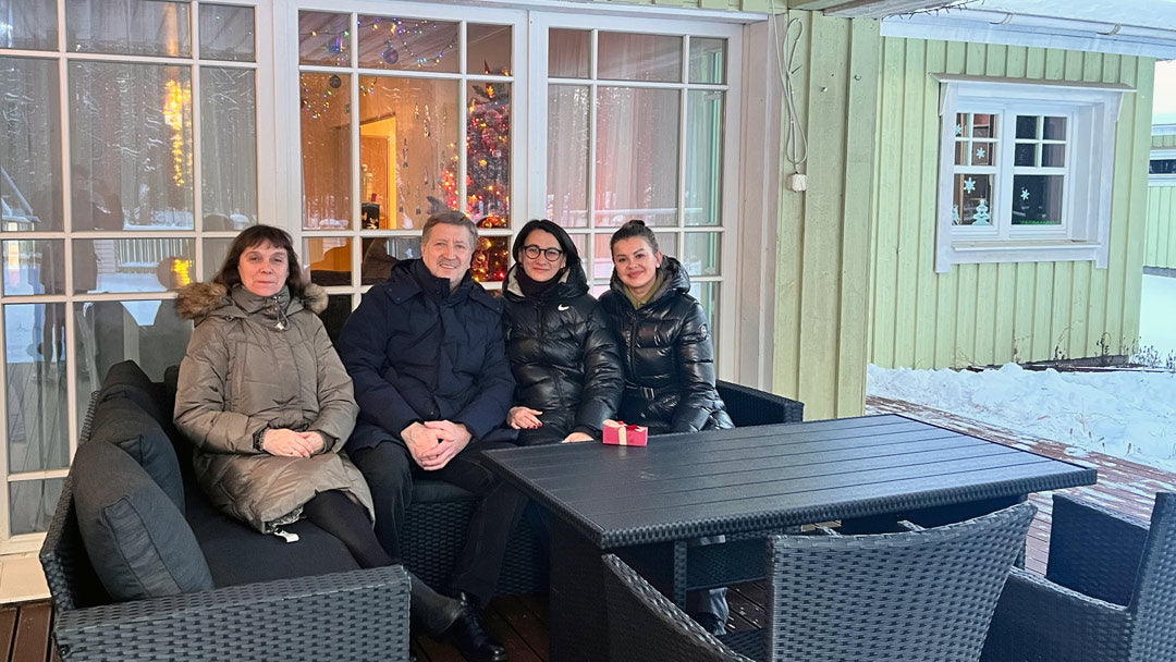 Image Wear tuo kesäiloa Narvan lastenkodin pihaan