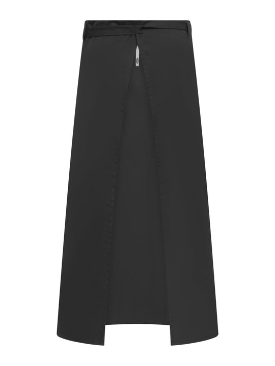 Musta pitkä esiliina takaapäin kuvattuna. 