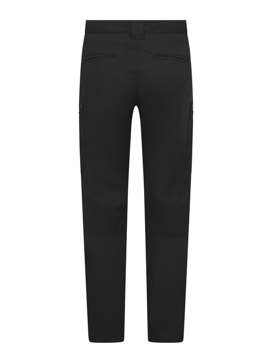 Miesten mustat reisitaskuhousut takaapäin kuvattuna. Takataskut. Vyötärönauhassa takana keskellä leveämpi kaitale, jotta vyö pysyy paremmin paikoillaan. 