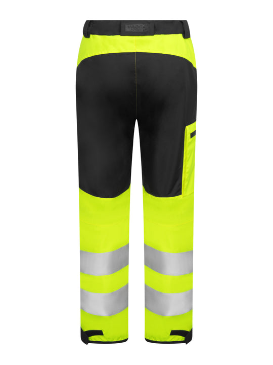 Varoitusväriset kelta-mustat kuorihousut takaapäin kuvattuna. 