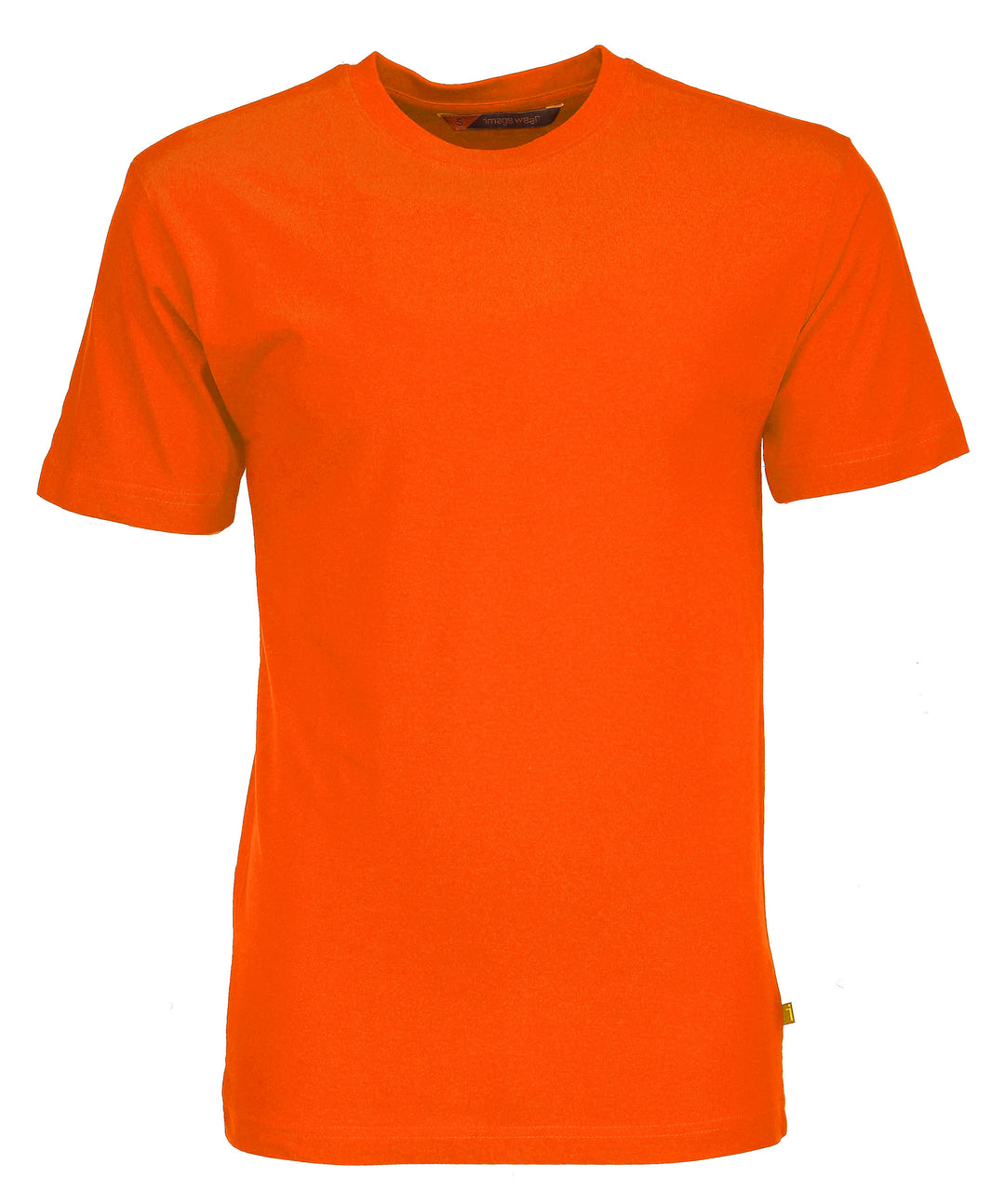 Koralli/ Oranssinpunainen t-paita. Lyhythihainen, pyöreä pääntie. Kapea, suora malli.