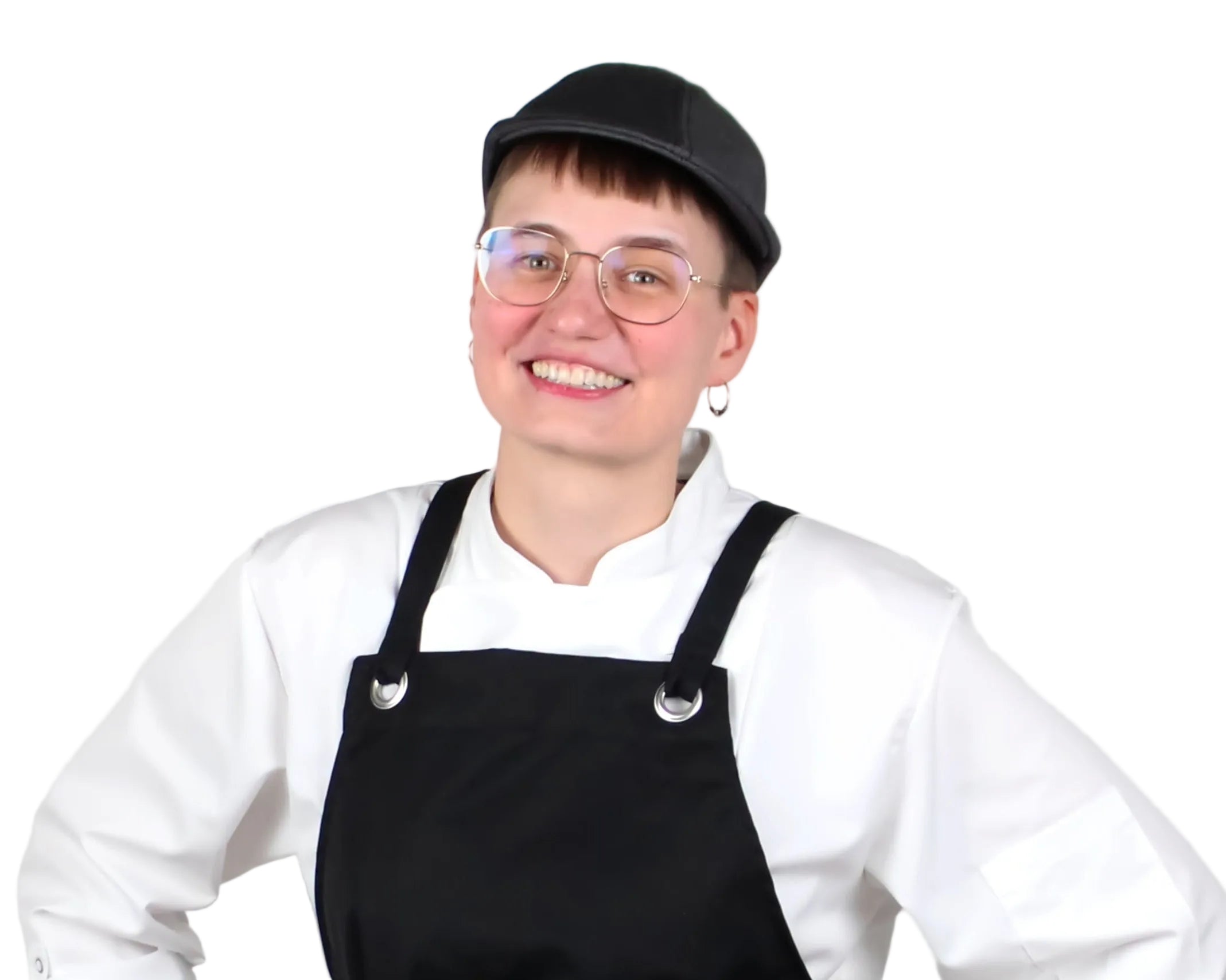 Kuvassa naismallilla päällä Image Wearin musta kokkilätsä, valkoinen kokkitakki ja musta Ergofit-essu. 