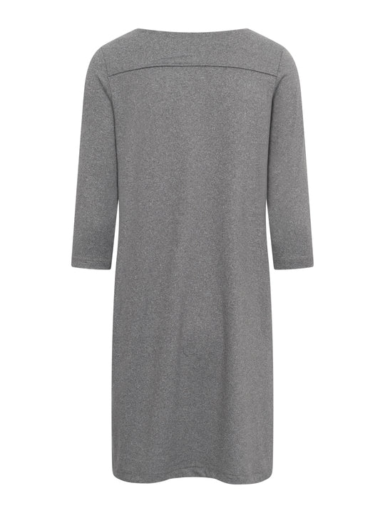 Meleerattu harmaa mekko takaapäin kuvattuna. 