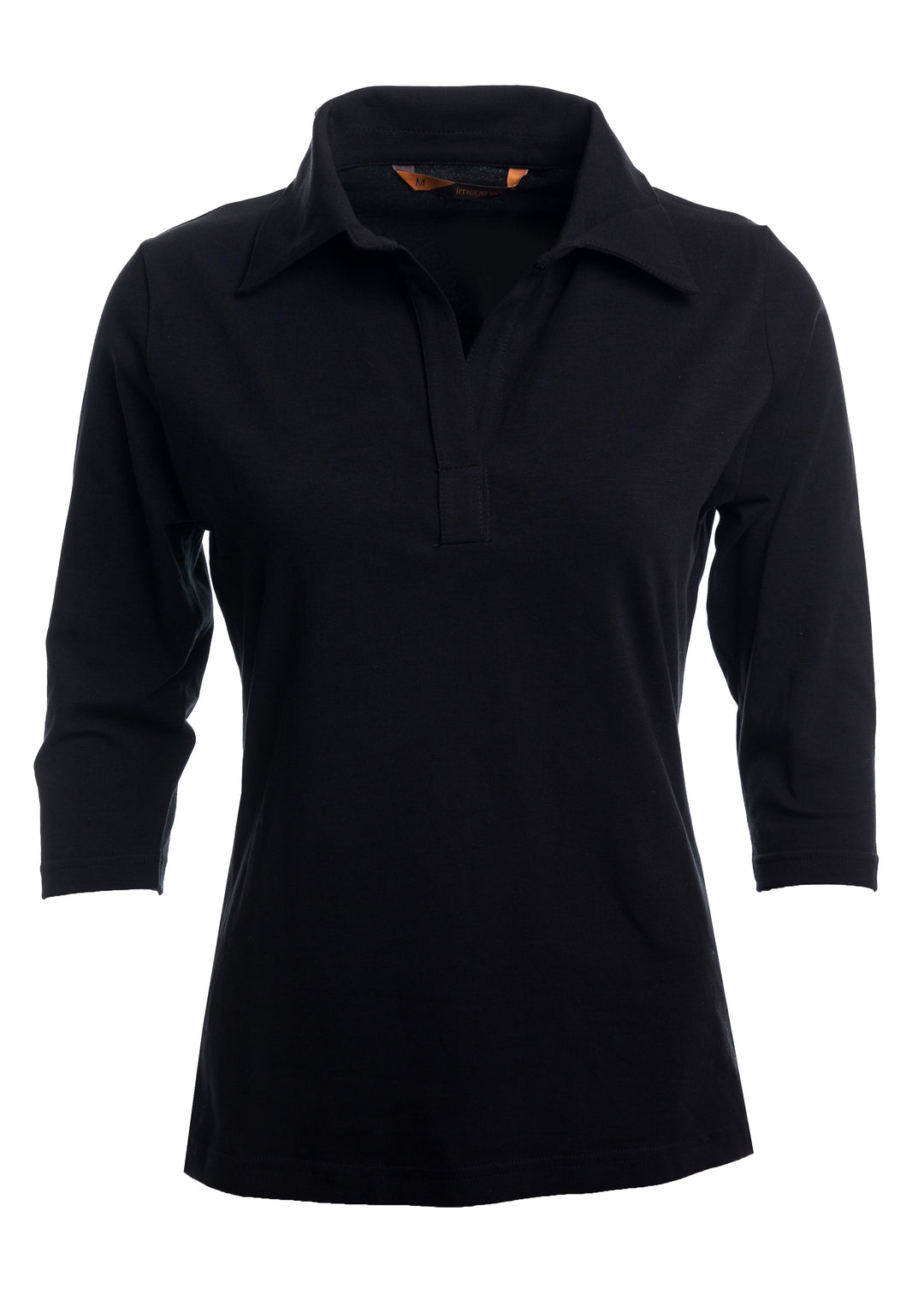Musta naisten kauluksellinen trikoopaita 3/4 -pituisella hihalla. Vartalonmyötäinen malli. Paidassa on joustava ja miellyttävä trikoomateriaali. 